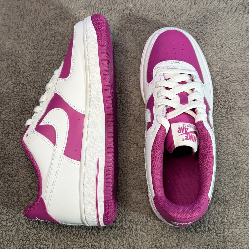 Nike air force 1
Gs
Brand new - Picture 3 of 11